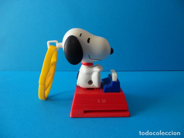 Figuras de goma y PVC: Figuras Snoopy Mcdonalds 2018 - Peanuts - Funcionan - Foto 12