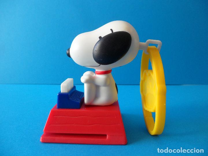 Figuras de goma y PVC: Figuras Snoopy Mcdonalds 2018 - Peanuts - Funcionan - Foto 16