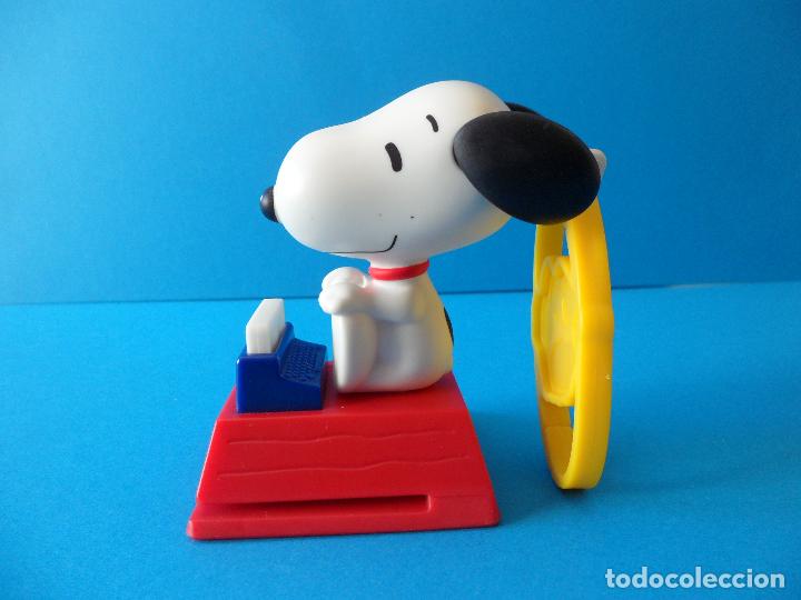 Figuras de goma y PVC: Figuras Snoopy Mcdonalds 2018 - Peanuts - Funcionan - Foto 17