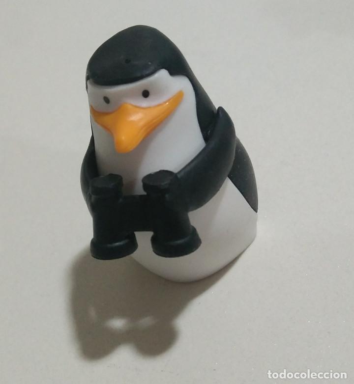 Gummi- und PVC-Figuren: mu&ntilde;eco promocional figura dairy for 4 fun pinguino madagascar mu&ntilde;equito figurita prismaticos