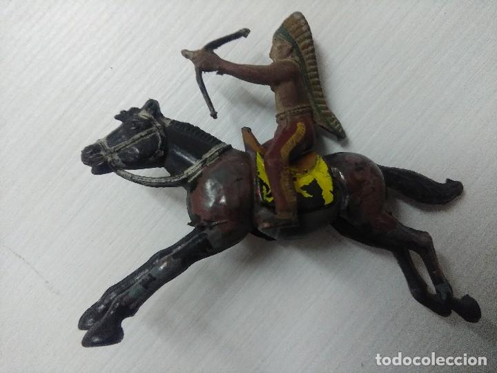 Figuras de goma y PVC: INDIO A CABALLO DE REAMSA. - Foto 1