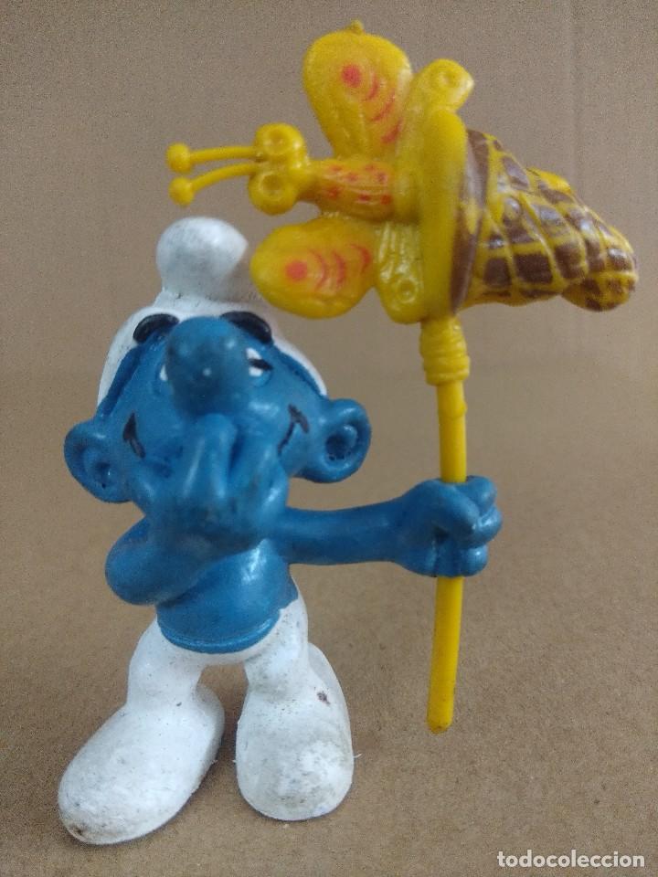 Figuras de Goma y PVC: FIGURA PITUFO CAZAMARIPOSAS/PEYO 1979.