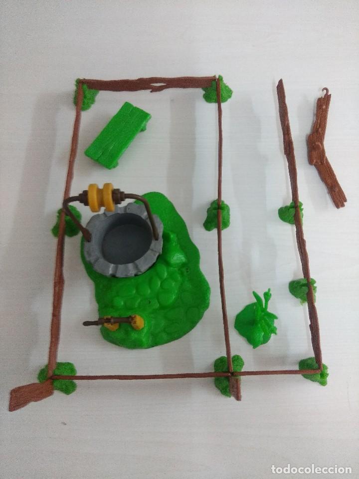 Figuras de goma y PVC: POZO Y COMPLEMENTOS PARA PITUFO/PEYO 1980. - Foto 5