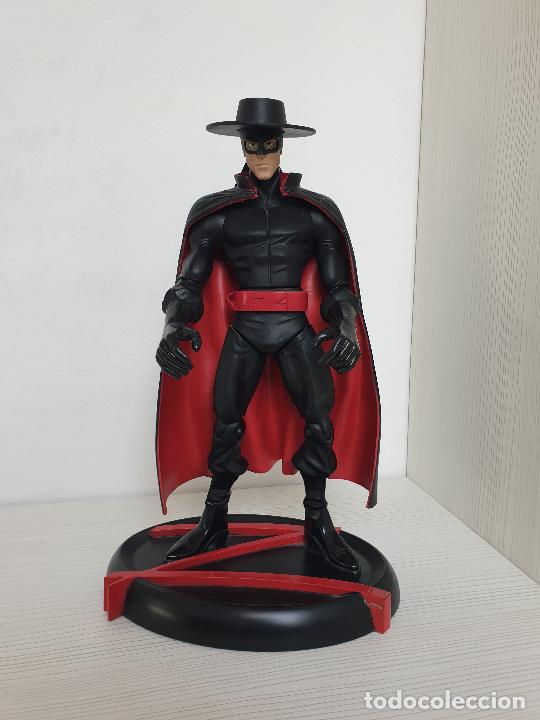 Figuras de goma y PVC: FIGURA DE EL ZORRO - Foto 2