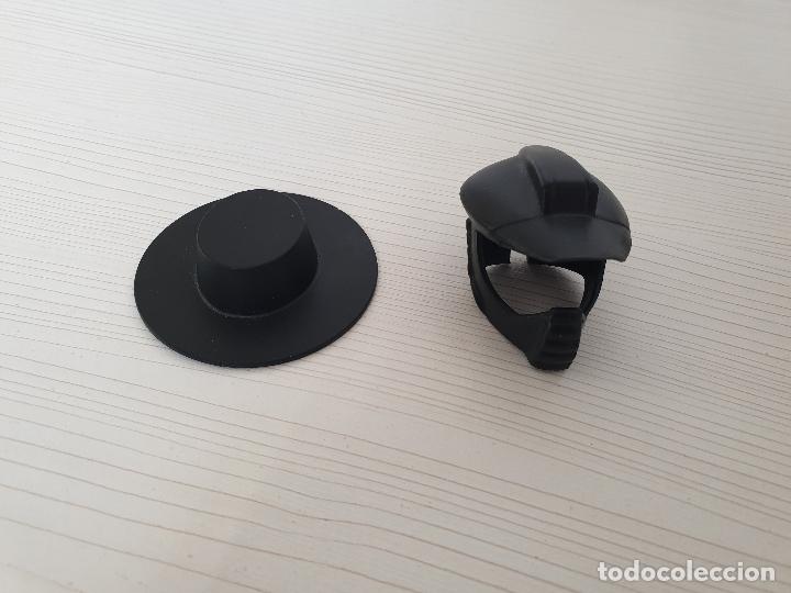 Figuras de goma y PVC: FIGURA DE EL ZORRO - Foto 4