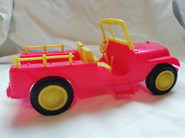 Figuras de goma y PVC: JEEP SAMBERS EN PLASTICO DE 21 CENTIMETROS - Foto 2