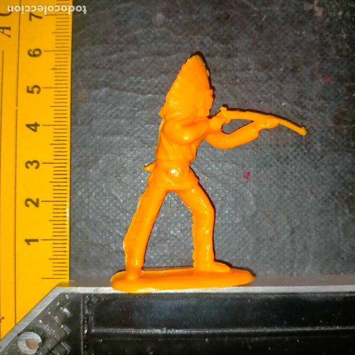 Figuras de goma y PVC: indio plastico - Foto 1