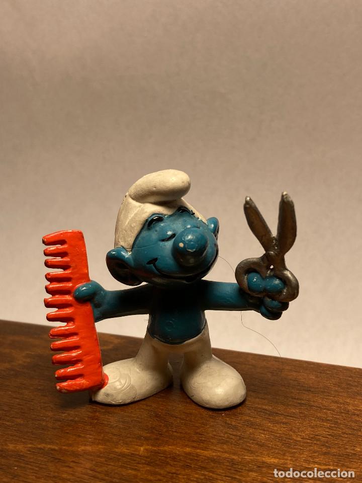 Figuras de Goma y PVC: Pitufo PELUQUERO | Original de 1980