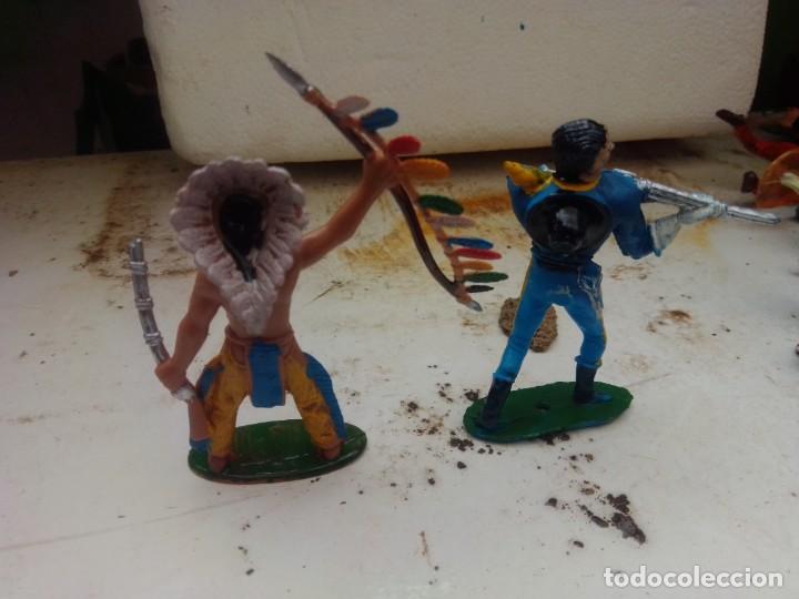 Figuras de goma y PVC: Indio y soldado de comansi - Foto 2