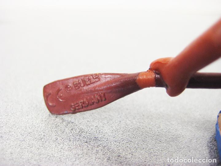 Figuras de goma y PVC: FIGURA DE PVC DE UN INDIO REMANDO. BULLYLAND - Foto 4