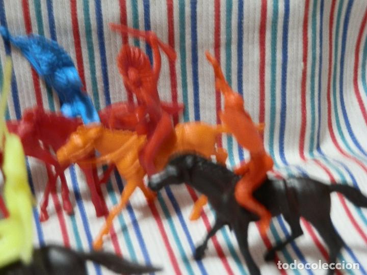 Figuras de goma y PVC: LOTE INDIOS Y CABALLOS - Foto 5