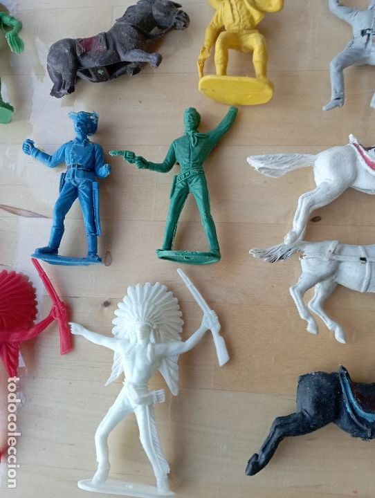 Figuras de goma y PVC: LOTE FIGURAS,COMANSI Y MAS. - Foto 3