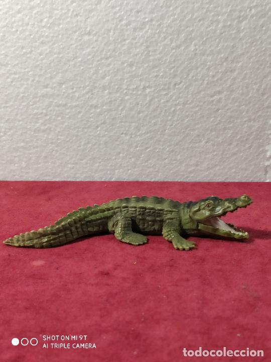 Figuras de goma y PVC: SCHLEICH COCODRILO 15 CM - Foto 1