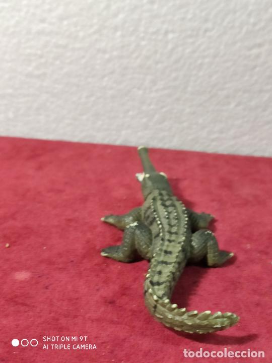 Figuras de goma y PVC: SCHLEICH CAIMAN 15 CM LARGO - Foto 4