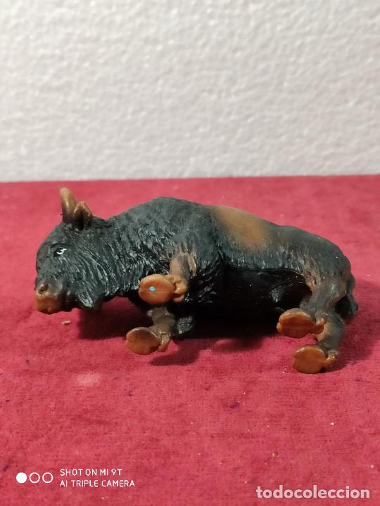 Figuras de goma y PVC: SCHLEICH bisonte 11 cm largo - Foto 5