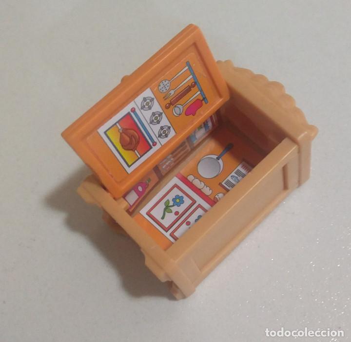 Kinder Figures: armario kinder miniatura mueble mini