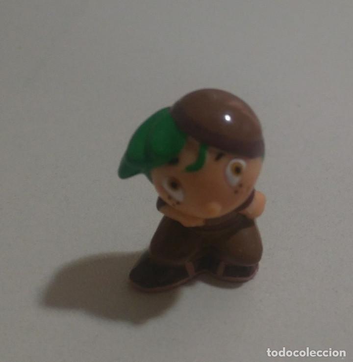 Kinder Figures: ni&ntilde;o kinder mu&ntilde;eco figurita