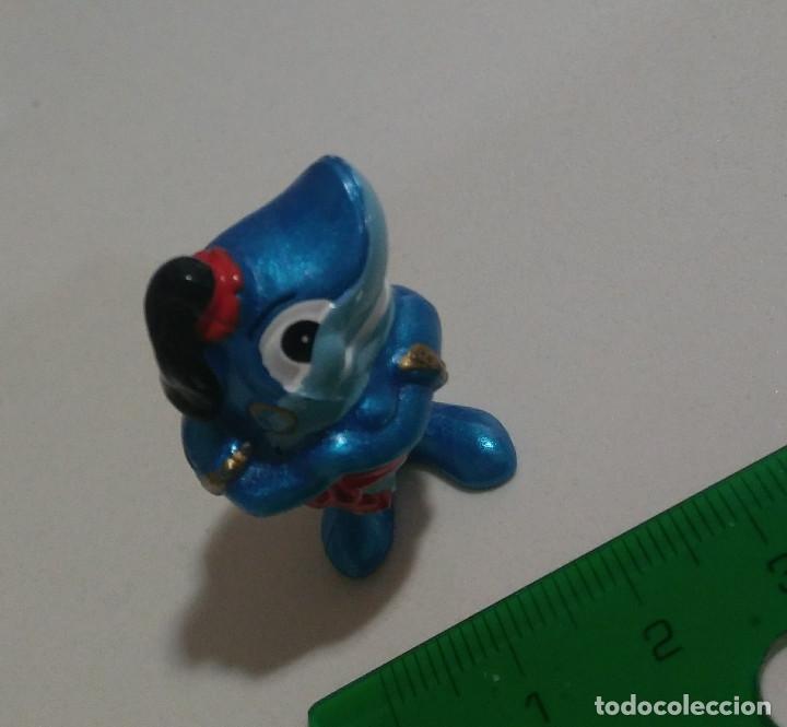 Kinder Figures: tibur ali tiburon kinder monobloc figura mu&ntilde;eco