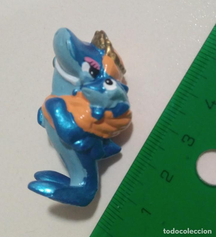 Kinder Figures: tibur ali tiburon kinder monobloc figura mu&ntilde;eco mama bebe