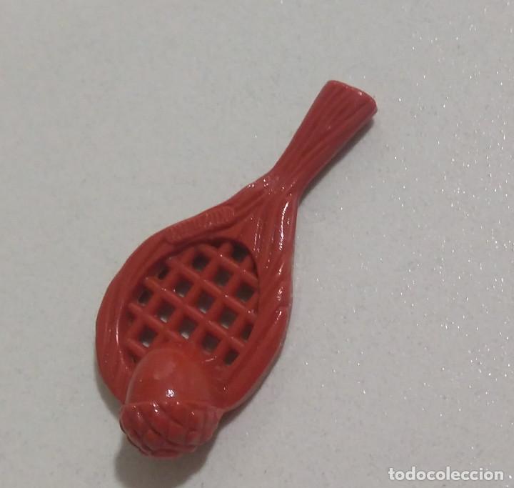 Kinder Figures: figura kinder pitufos smurf raqueta antiguo bellota accesorio