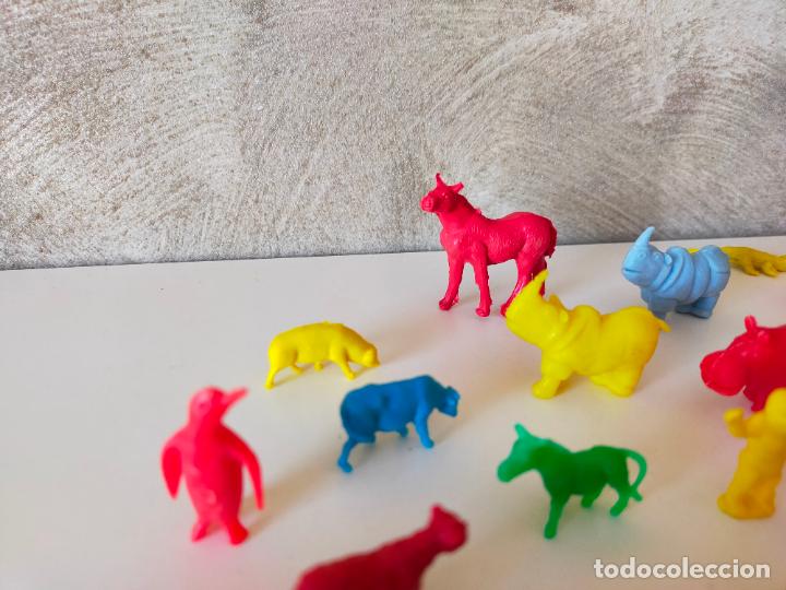 Figuras de goma y PVC: LOTE ANIMALES DUNKIN - Foto 3