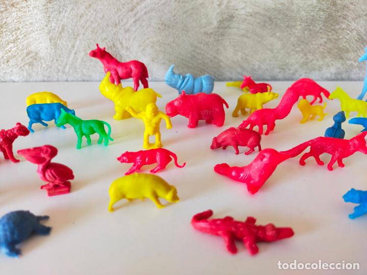 Figuras de goma y PVC: LOTE ANIMALES DUNKIN - Foto 4