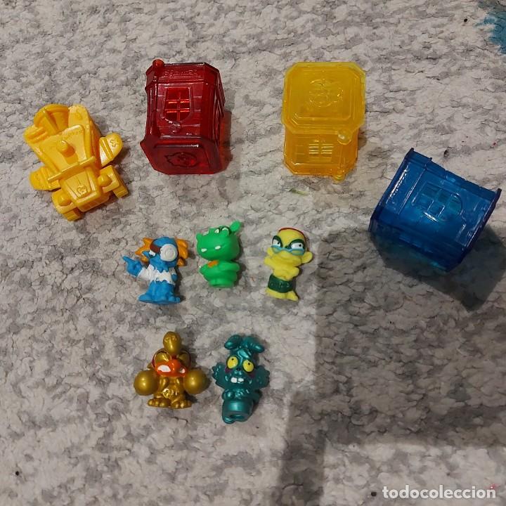 Figuras de goma y PVC: LOTE ZOMLINGS DORADO Y ACCESORIOS
