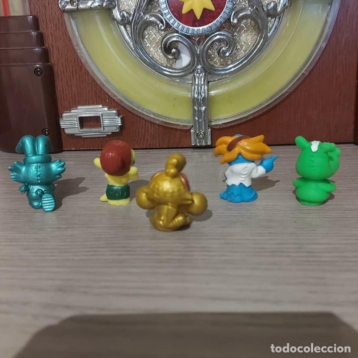Figuras de goma y PVC: LOTE ZOMLINGS DORADO Y ACCESORIOS - Foto 2