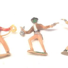 Figuras de Goma y PVC: VAQUERO COWVOY LAZO Y ATRACADORES BANCOS COMANSI AÑOS 60. Lote 318700223
