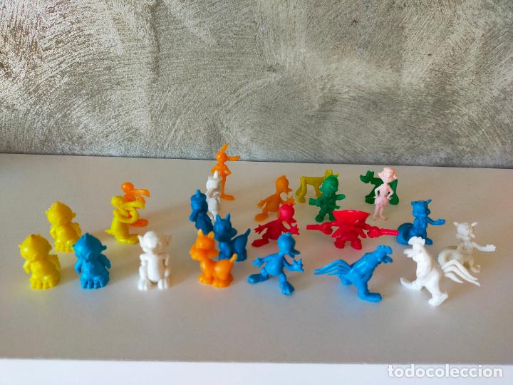 Figuras de goma y PVC: LOTE DUNKIN WARNER - Foto 1