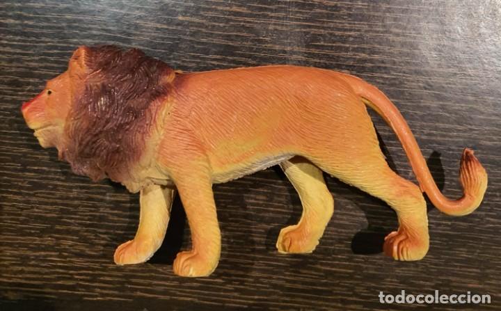 Figuras de goma y PVC: LE&Oacute;N ESCALA MADELMAN - Foto 1