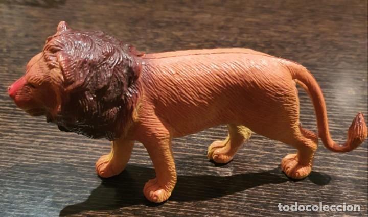Figuras de goma y PVC: LE&Oacute;N ESCALA MADELMAN - Foto 2