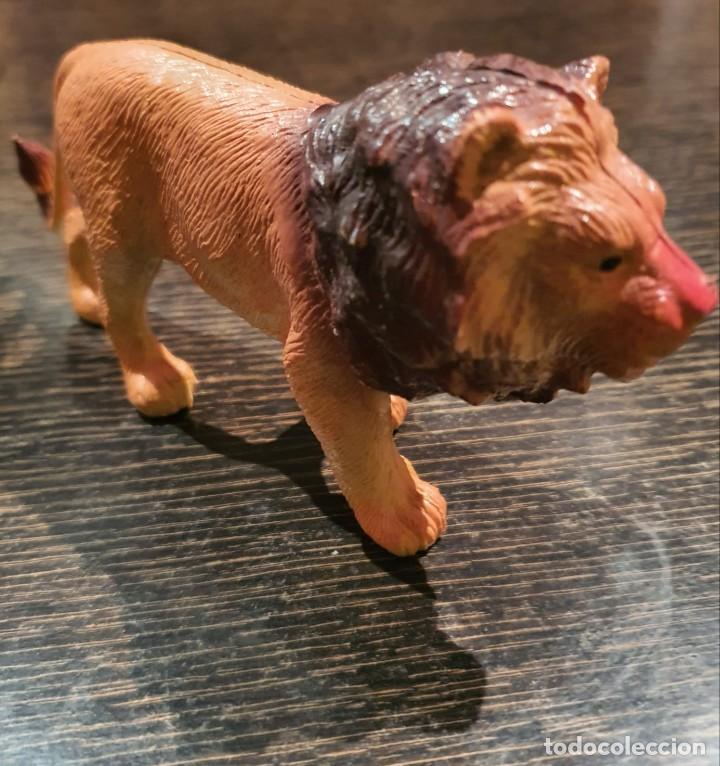 Figuras de goma y PVC: LE&Oacute;N ESCALA MADELMAN - Foto 3