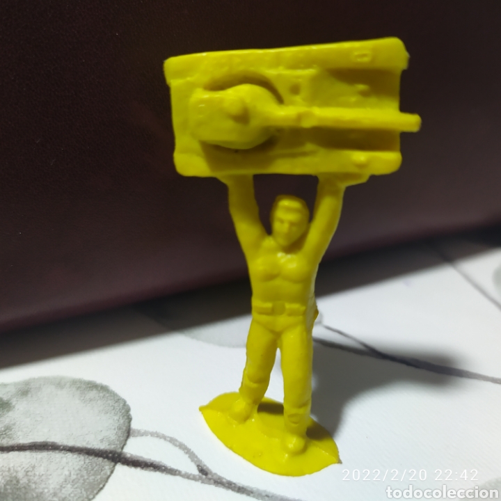 Figuras de goma y PVC: Figura super h&eacute;roe premium dunkin - Foto 1