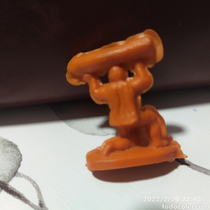 Figuras de goma y PVC: Figura super h&eacute;roe premium dunkin - Foto 2