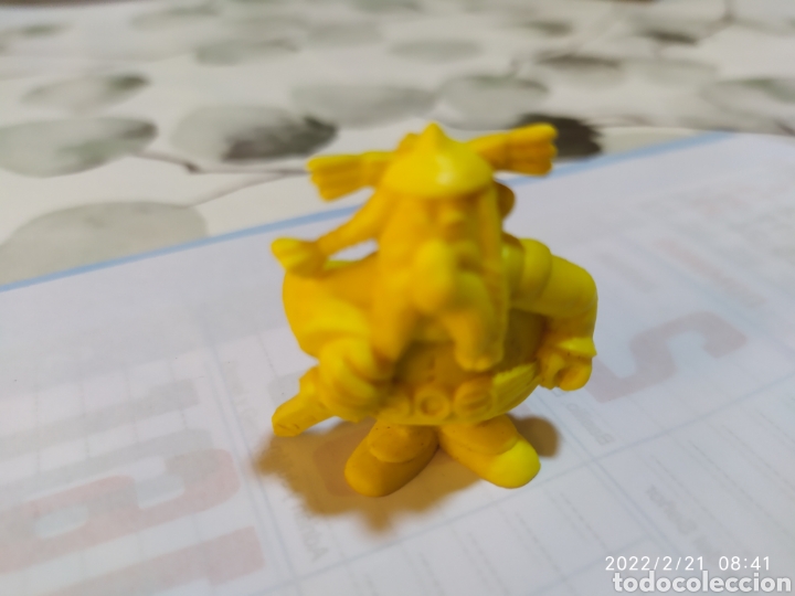 Figuras de goma y PVC: Figura asterix dunkin uderzo - Foto 1