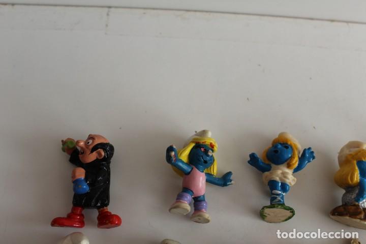 Figuras de goma y PVC: CASA PITUFOS CON 37 PITUFOS - MARCA PEYO Y SIN MARCA - Foto 22