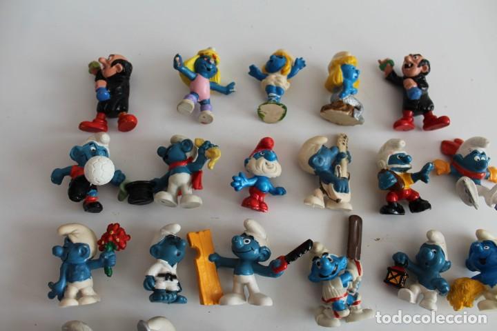 Figuras de goma y PVC: CASA PITUFOS CON 37 PITUFOS - MARCA PEYO Y SIN MARCA - Foto 24
