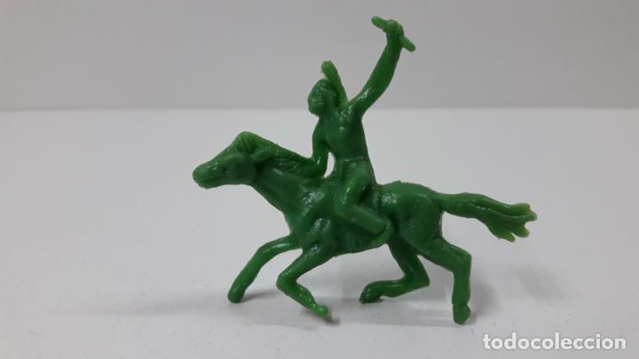 Figuras de Borracha e PVC: GUERRERO INDIO A CABALLO . REALIZADO EN PLASTICO MONOCOLOR . MEDIDA DE ALTURA 5,5 CM