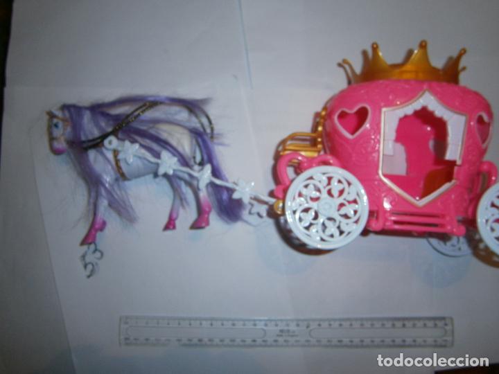 Figuras de goma y PVC: ESPECTACULAR CARROZA REAL CON CABALLO - Foto 4