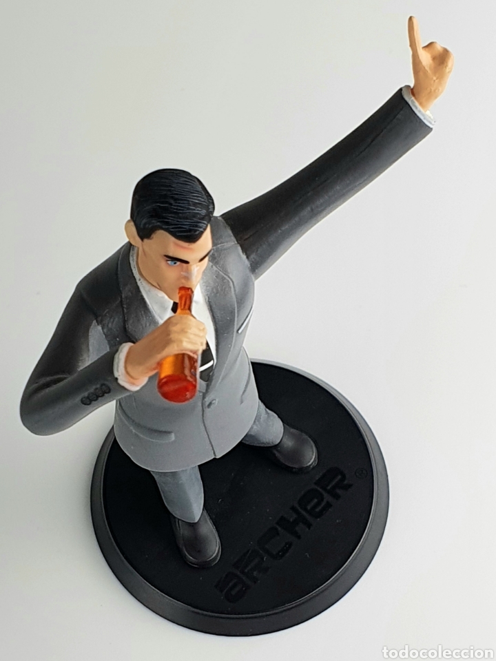 Figuras de goma y PVC: Figura Loot Crate Archer - Foto 3