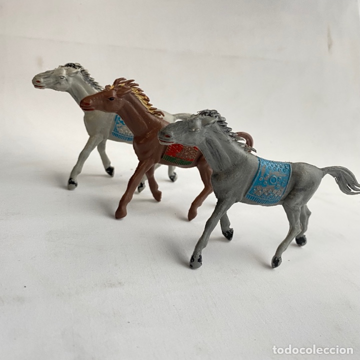 Figuras de goma y PVC: Lote 2 caballos indios de Pech oeste-far west - Foto 1