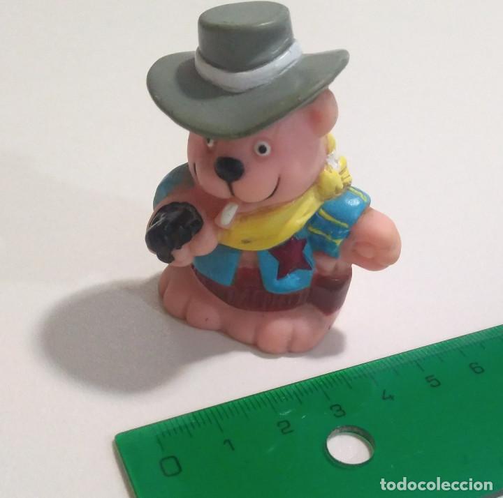 Figuras de Goma y PVC: osito oso bear cowboy far west oeste sacapuntas mu&ntilde;eco saca puntas pistolero cigarro fumando antiguo