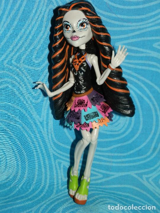 Figuras de goma y PVC: MU&Ntilde;ECA MONSTER HIGH PVC