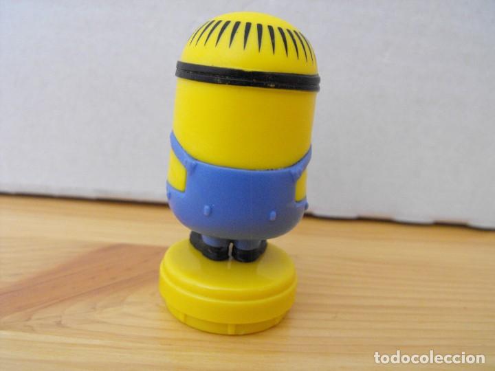 Figuras de goma y PVC: Figura de minions. - Foto 3