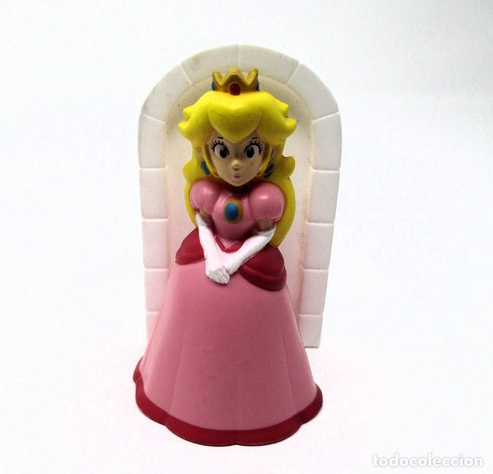 Figuras de goma y PVC: Figura de Princesa de Mario Bross Nintendo - 2014 - 9 cm de alto