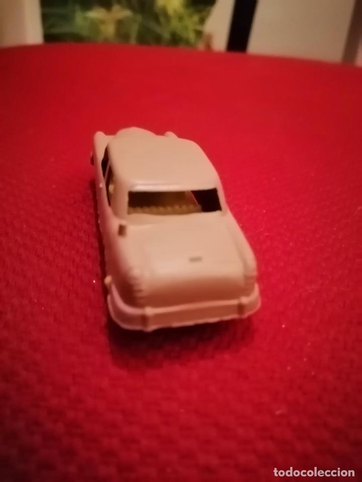 Figuras de goma y PVC: ANTIGUO COCHE ZIX - Foto 3
