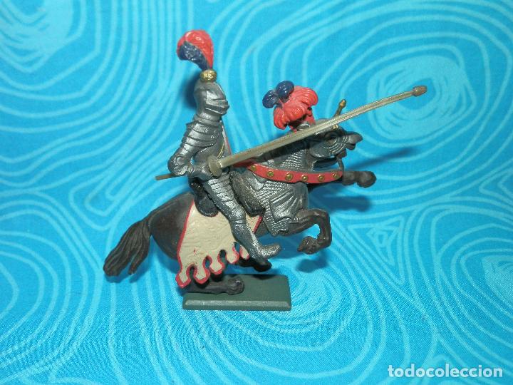 Figuras de goma y PVC: CABALLERO EN CABALLO BRITAINS LTD - Foto 2