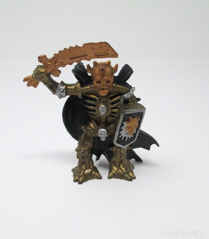 Rubber and PVC Figures: Figura Skull Fighters Guerrero Esqueleto (Chap Mei 1994) - Mide 8 cm de alto