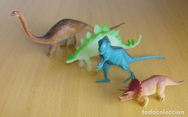 Figuras de goma y PVC: LOTE 4 DINOSAURIOS - Foto 1